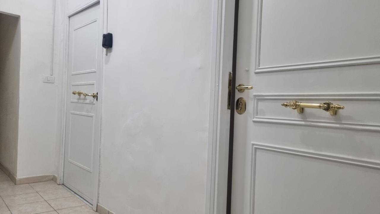 Residenza Carafa - Rc - My Place เนเปิลส์ ภายนอก รูปภาพ